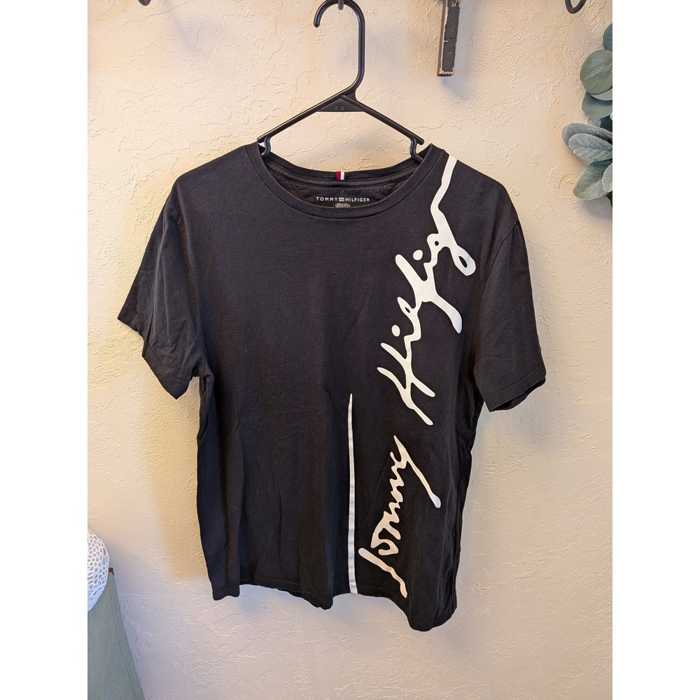 Tommy Hilfiger Men's Black Graphic T Shirt Size Medium